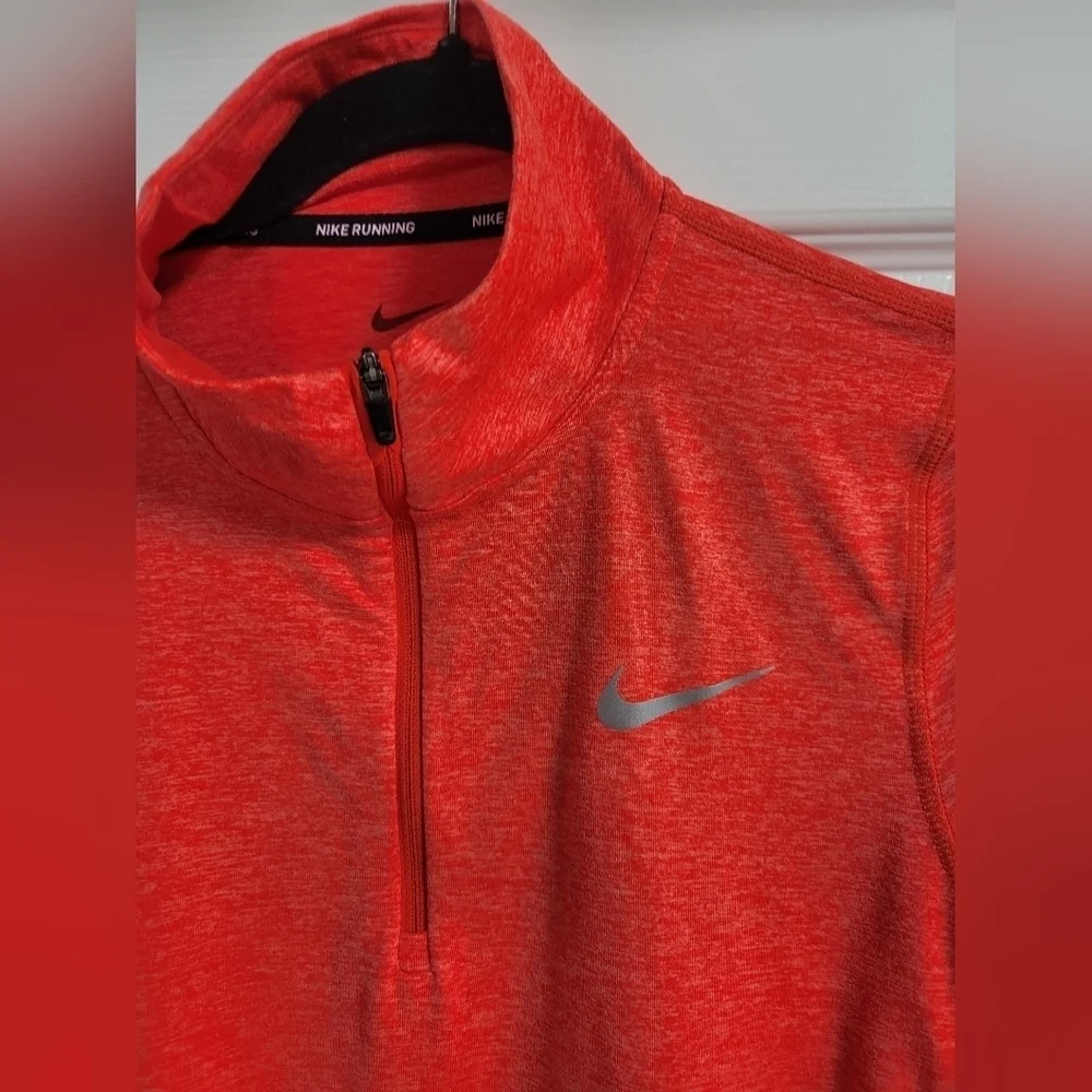 Nike Womens Tangerine Orange  Fitted Long Sleeve Running 1/4 Zip Shirt Size XS